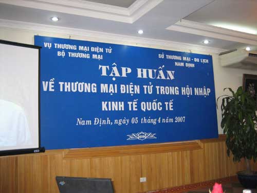 Lớp tập huấn về Thương mại điện tử tại Nam Định
