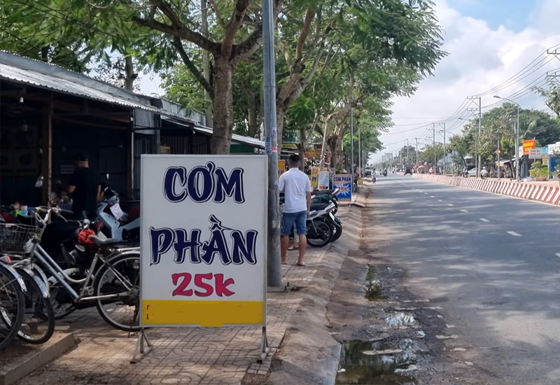 Quán Cơm Thoa - Cơm phần 25k ở Thị trấn Phú Hoà, An Giang