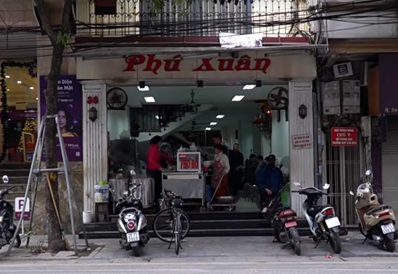 Phở Bò Phú Xuân - Quán phở lâu đời ở 36 Hàng Da, Hà Nội