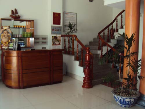 Nhà nghỉ Hoàng Long