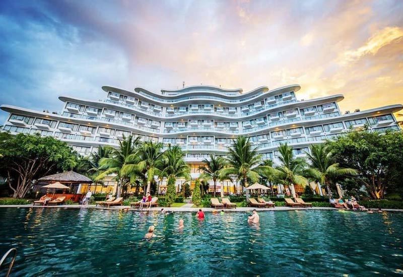 Cam Ranh Riviera Beach Resort & Spa