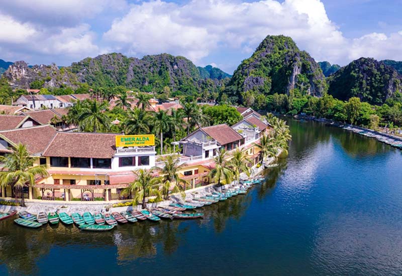 Emeralda Resort Tam Cốc - Khu nghỉ dưỡng có view đẹp nhất Ninh Bình