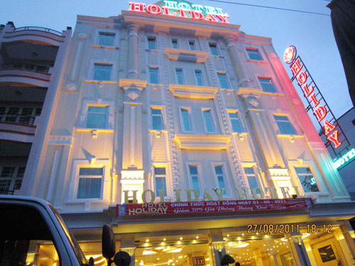 Khách sạn Holiday