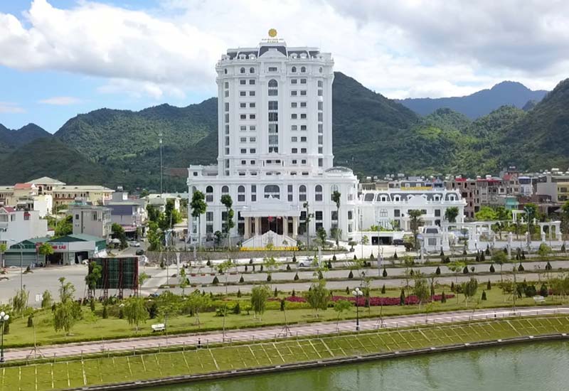 Hoàng Nhâm Luxury Hotel - Khách sạn sang trọng tại thành phố Lai Châu