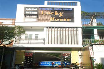 Khách sạn Lucky House