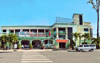Khách sạn Hùng Vương - Khách sạn view bờ sông Bến Tre