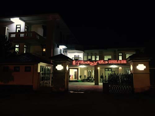 Khách sạn Phương Thư