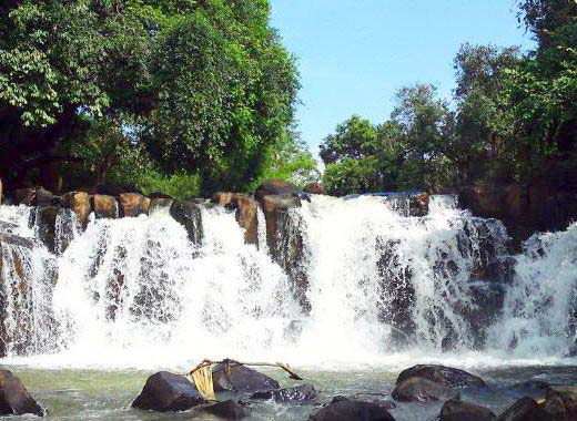Thác Đứng Bình Phước