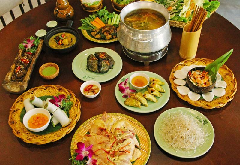 Nhà hàng Chợ Quê - 1 ngõ 163 Hoàng Ngân, Hà Nội