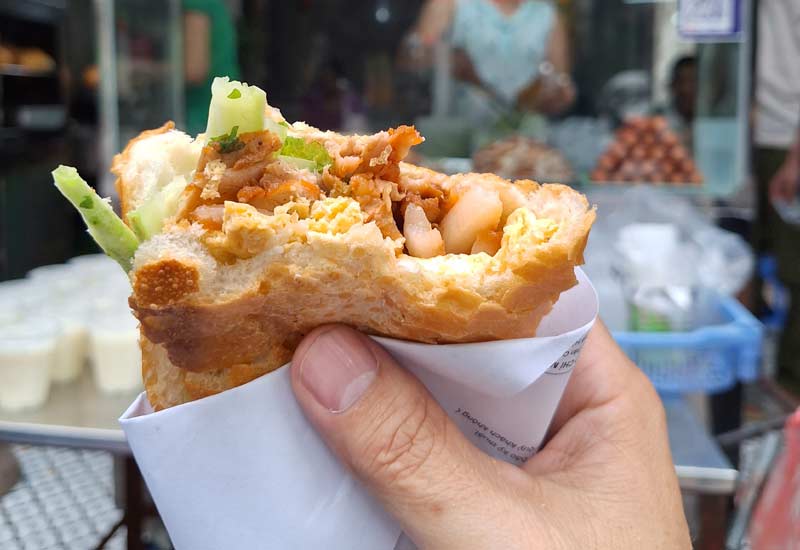 Bánh Mì Hương - Quán Bánh Mì Ngon ở 27 Trương Công Giai, Cầu Giấy, Hà Nội