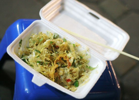 Bánh tráng trộn phố Lý Quốc Sư