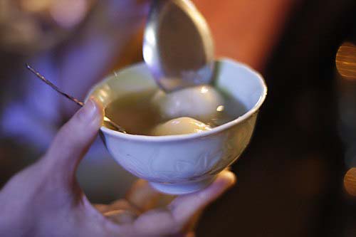 Bánh trôi nóng Hà thành