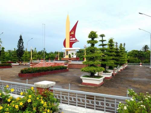 Bia lưu niệm căn cứ Thành ủy Mỹ Tho