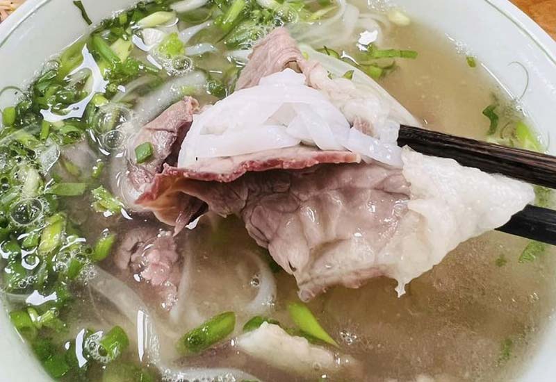 Lẩu Bò Cồ Luận - Phở Bò Cồ Luận ở 031 Soi Tiền, Lào Cai