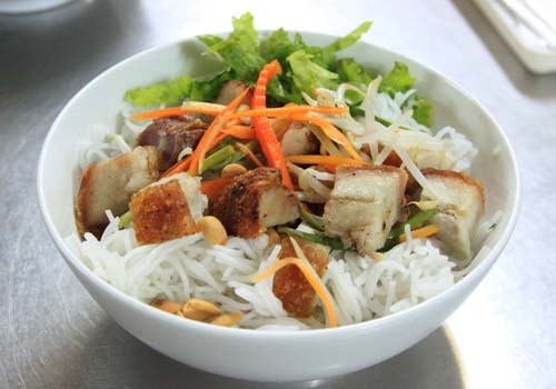 Bún Mắm Nêm Thịt Heo Quay Đà Năng
