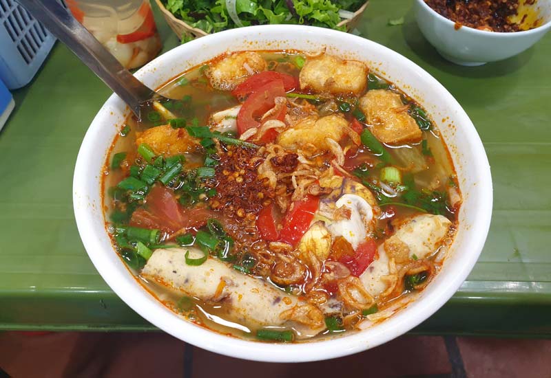 Bún Riêu Cua Cô Hoàn Hàng Lược - 121 Hoàng Hoa Thám, Hà Nội