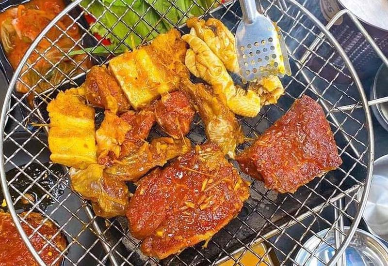 Quán Gió Măng Đen - Lẩu Cá Tầm ở Thị trấn Măng Đen