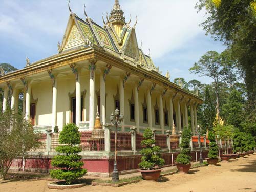 Chùa Hang Trà Vinh