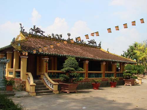 Chùa Hội Khánh Bình Dương