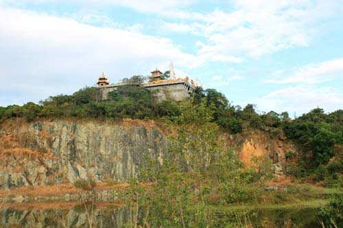 Chùa Núi Châu Thới Bình Dương