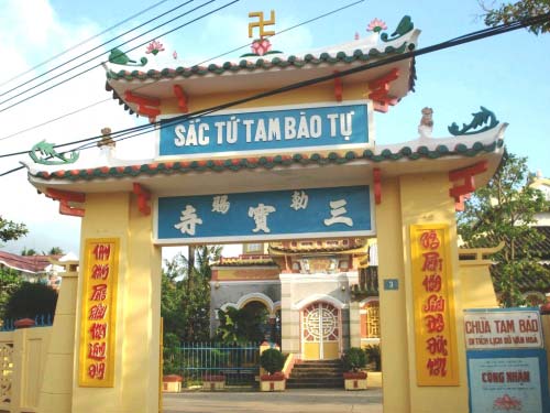 Chùa Sắc tứ Tam Bảo Kiên Giang