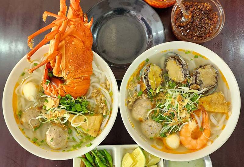 Bánh Canh Gạch - Quán Bánh Canh Tôm Hùm tại Quy Nhơn