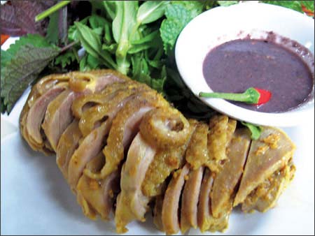 Đặc sản gà chân voi Đông Cảo