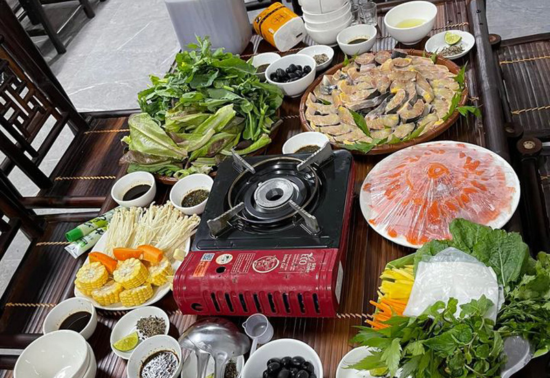 Nhà hàng Dũng Vàng - Ẩm thực Tây Bắc tại Y Tý, Lào Cai