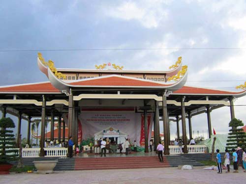 Đền thờ Bác Hồ Bạc Liêu