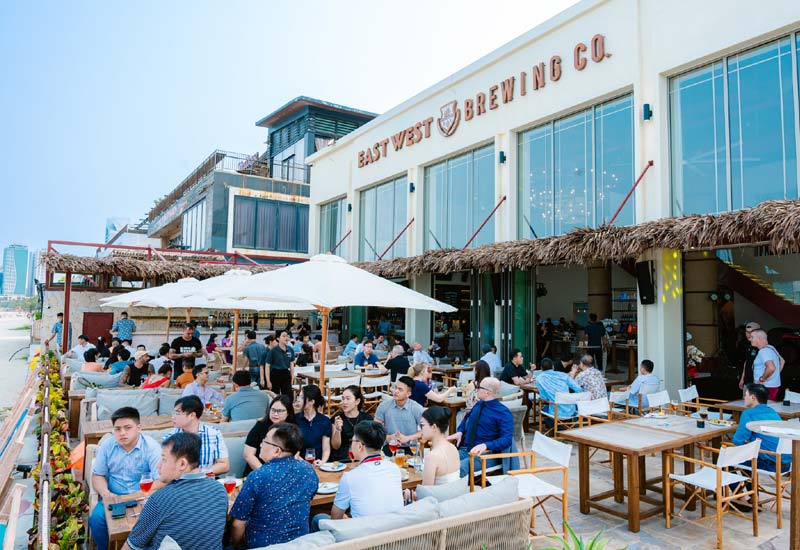 East West Brewing Đà Nẵng - Nhà hàng Beer View biển cực Chill tại 1A Võ Nguyên Giáp, Quận Sơn Trà