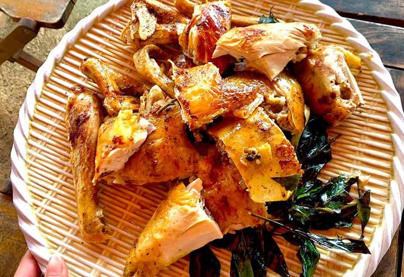 Gà Nướng Cơm Lam Phố Núi - 12 Phạm Văn Đồng, Thị trấn Măng Đen