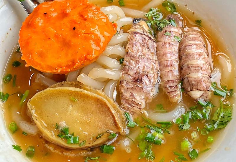 Bánh Canh Minh Thư - Quán bánh canh Ghẹ, Tôm hùm, Bào ngư, Chả mai ở 596 Đường ba tháng hai, Tp. Rạch Giá