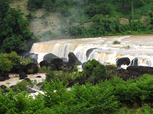 Hang Bà Bảy Tuyết Bình Phước