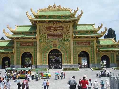 Lạc cảnh Đại Nam Văn Hiến Bình Dương