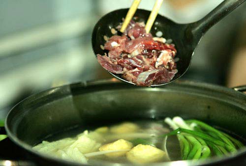Lẩu bò nhúng giấm Hà Nội