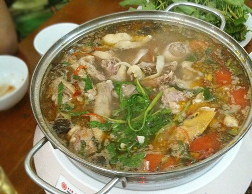Lẩu vịt măng cay Hà Nội