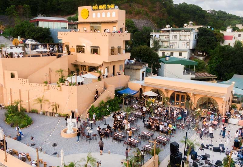 Đồi Mặt Trời - Tổ hợp Dịch vụ Coffee, Retaurant & Events ở Hạ Long