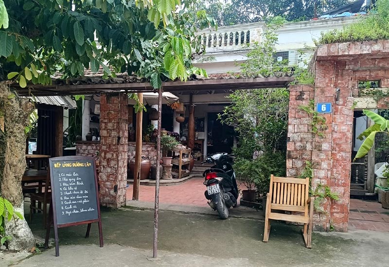 Bếp Làng Đường Lâm - Nhà hàng nhiều món ngon ở Làng cổ Đường Lâm, Thị xã Sơn Tây