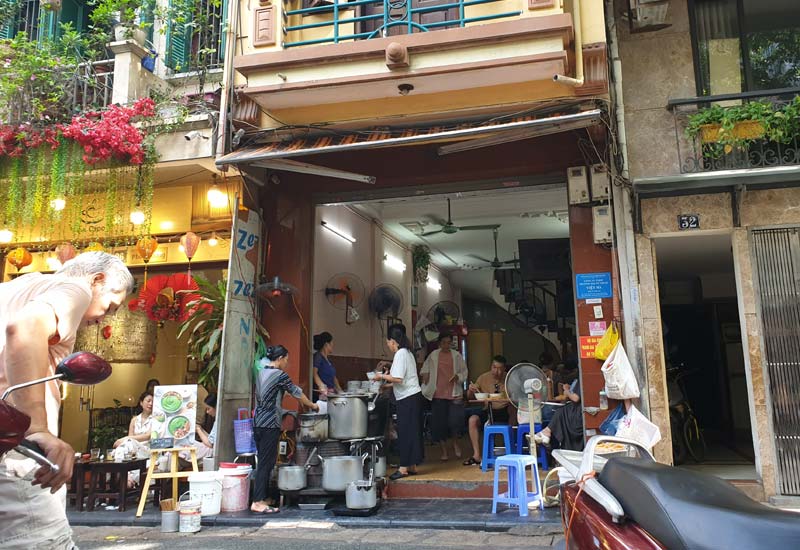Phở Bò Ấu Triệu - Quán phở Michelin ở 34 Ấu Triệu, Hà Nội