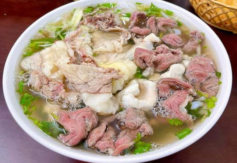 Phở Triệu Gia - 203 Trương Định, Hoàng Mai, Hà Nội