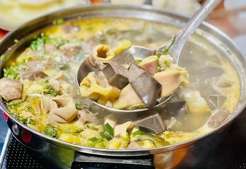 Nhà Hàng Hồng Râu - Thắng cố Ngựa Lào Cai tại Thành phố Từ Sơn
