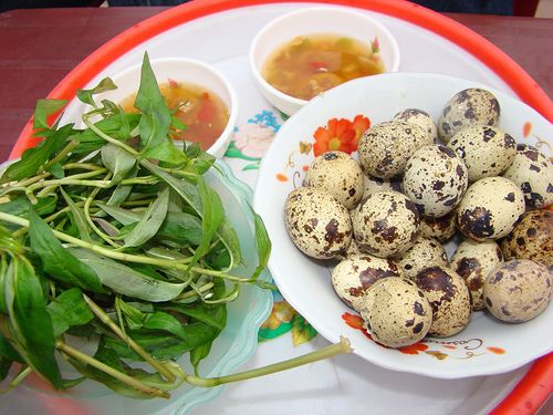 Trứng cút lộn Hà Nội