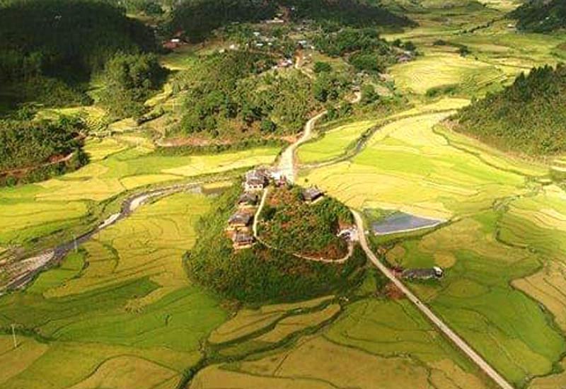 Bản Hua Khắt
