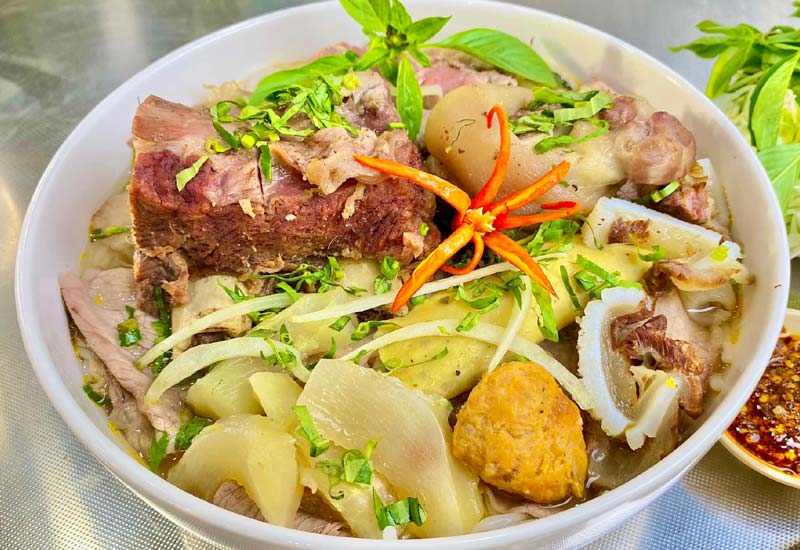 Bún Bò Huế Đông Ba - TTHC Dĩ An, Bình Dương