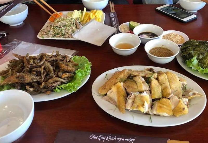 Nhà hàng Cá Hồi - Cá Tầm Mộc Châu TK Chiềng Đi, TT Nông Trường Mộc Châu, Sơn La